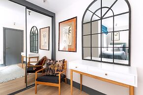 Classy Notting Hill Nest