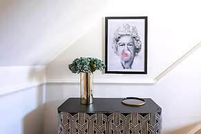 Fabulous Gloucester Road Apartment