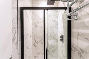 Fabulous Gloucester Road Apartment