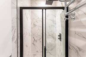 Fabulous Gloucester Road Apartment