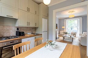 Two Bed Notting Hill Gem