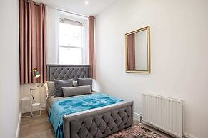 Charming Chelsea Flat