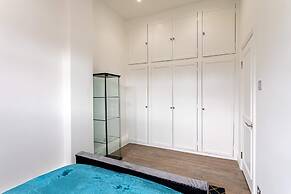 Charming Chelsea Flat