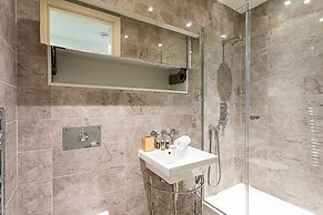 Holborn Flat With Green Views