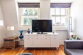 Holborn Flat With Green Views