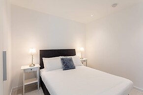 Whitechapel Modern Studio Flat