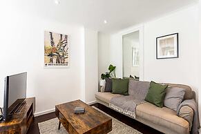 Bright & Cosy One-bed Apartment