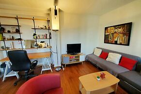 Bright & Cosy One-bed Apartment