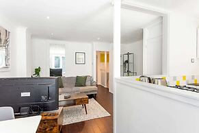Bright & Cosy One-bed Apartment