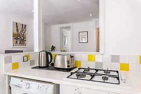 Bright & Cosy One-bed Apartment