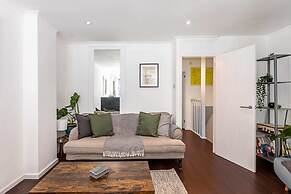 Bright & Cosy One-bed Apartment