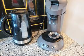 Bright & Cosy One-bed Apartment