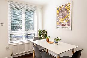 Bright & Cosy One-bed Apartment