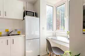 Bright & Cosy One-bed Apartment