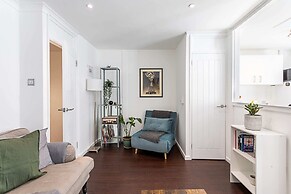 Bright & Cosy One-bed Apartment