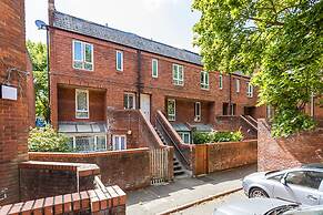 Bright & Cosy One-bed Apartment