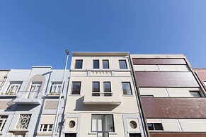 Modern Victoria Park Apartment