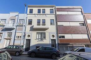 Modern Victoria Park Apartment