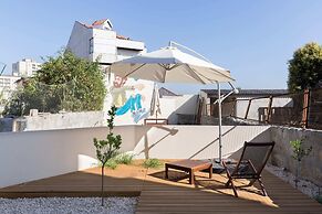 Modern Victoria Park Apartment