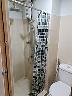 Beautiful Condominium With Swimming Pools Ect