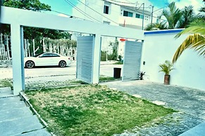 Punta Me Modern Villa near the beach