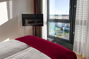 IntercityHotel Berlin Airport BER Terminal 1+2