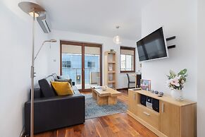 Kraków Błonia Apartment by Renters