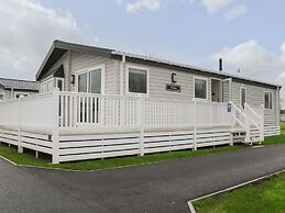 Lodge at Chichester Lakeside