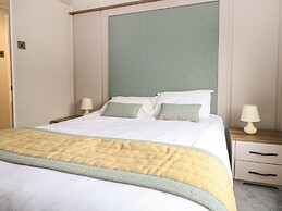 Lodge at Chichester Lakeside