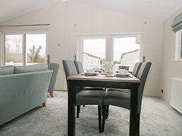 Lodge at Chichester Lakeside
