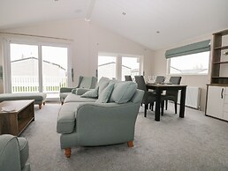 Lodge at Chichester Lakeside