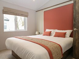 Lodge at Chichester Lakeside