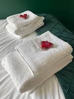 Vibrant 6 bed Stylish Home in Heart of Southsea