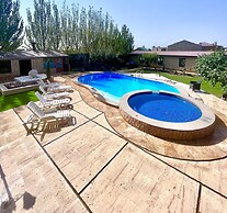 Stunning Villa Private Pool Near Yerevan Centre