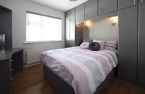 Charming 4-bed Cottage in Dungannon