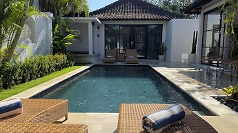 The Kons Villa Bali Seminyak