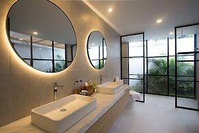 The Kons Villa Bali Seminyak