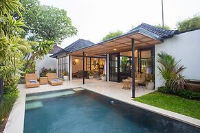 The Kons Villa Bali Seminyak