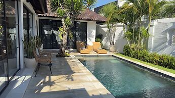 The Kons Villa Bali Seminyak