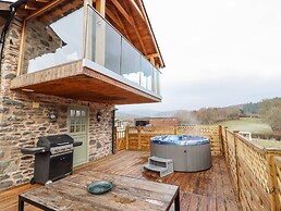 Tyn Y Ceubren Bach at Evelyns Retreat