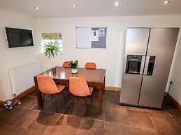 Tyn Y Ceubren Bach at Evelyns Retreat