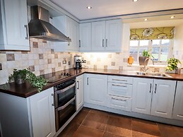 Tyn Y Ceubren Bach at Evelyns Retreat