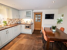 Tyn Y Ceubren Bach at Evelyns Retreat