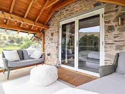 Tyn Y Ceubren Bach at Evelyns Retreat