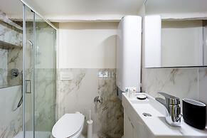 Italianway - The B Village Standard