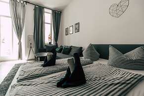 Luga Homes - Gewandhaus