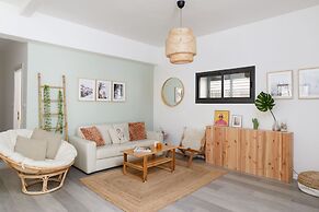 Modern & Design by FeelHome