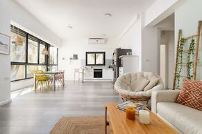 Modern & Design by FeelHome