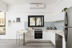 Modern & Design by FeelHome