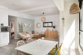 Modern & Design by FeelHome